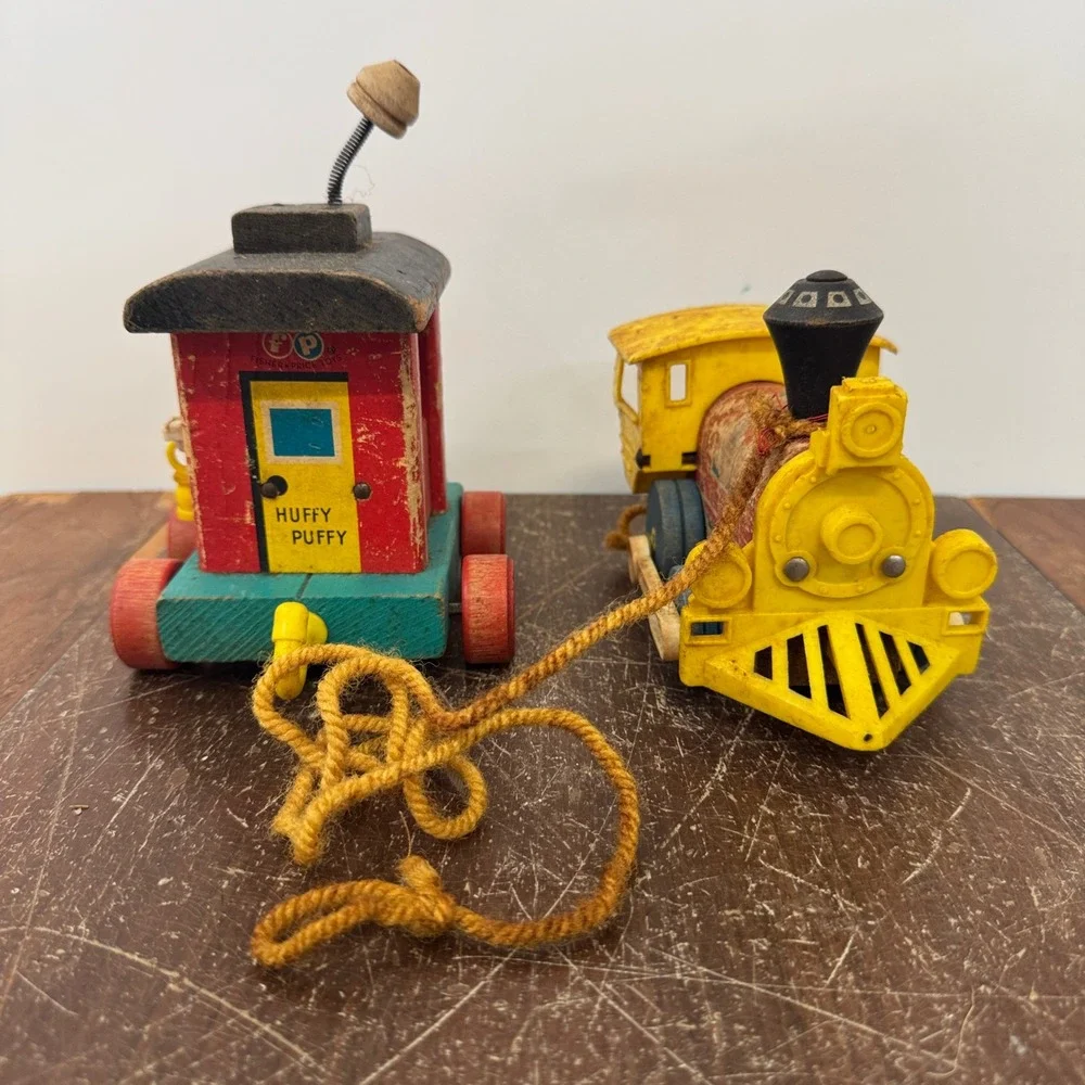 Vintage 1964 Fisher Price Huffy Puffy Train Wooden Pull‎ Toy Set